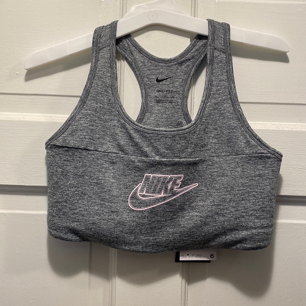 Nike Girls Swoosh Bra size XL